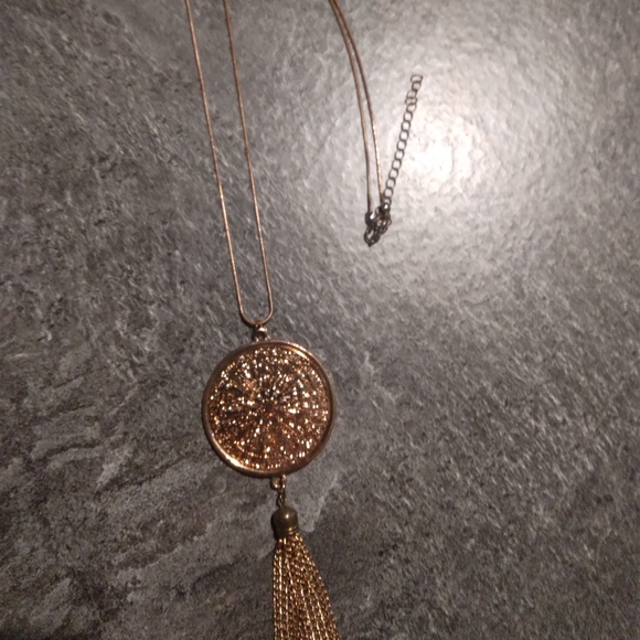 Neckless - Picture 2 of 5